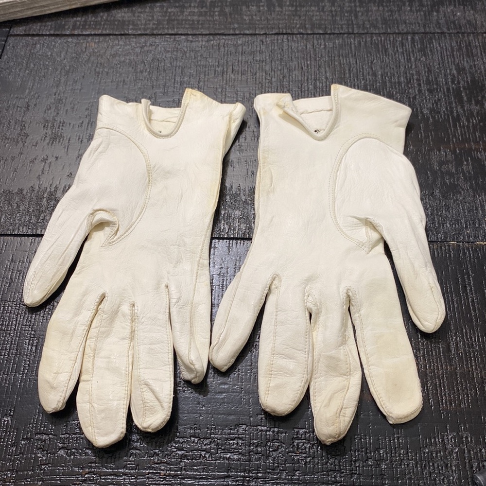 COPY - 2 Pairs Vintage Women’s Leather Gloves - Picture 4 of 16